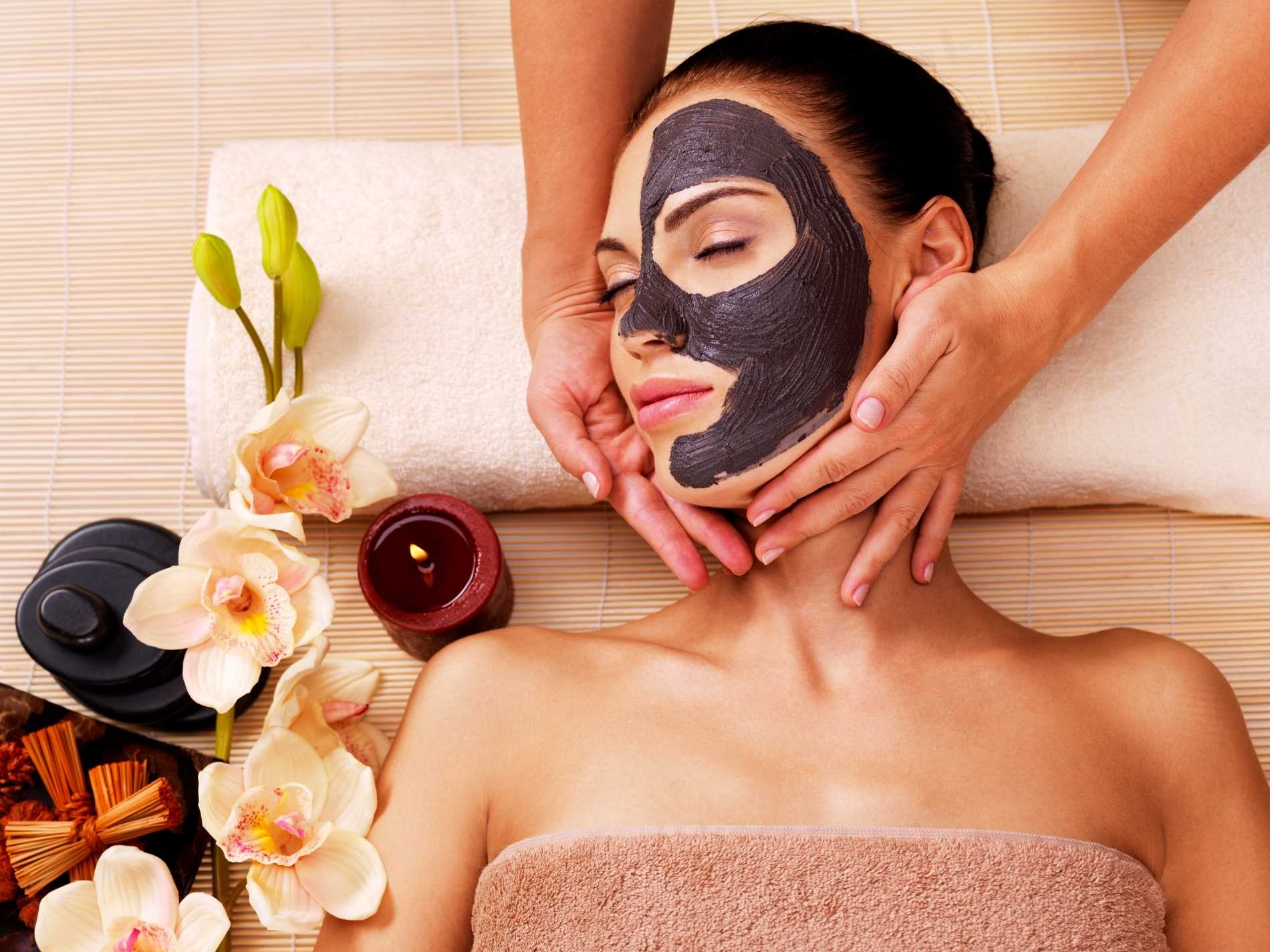 Mask spa. Маска для лица. Косметология маска. Маска для лица спа. Спа процедуры для лица.